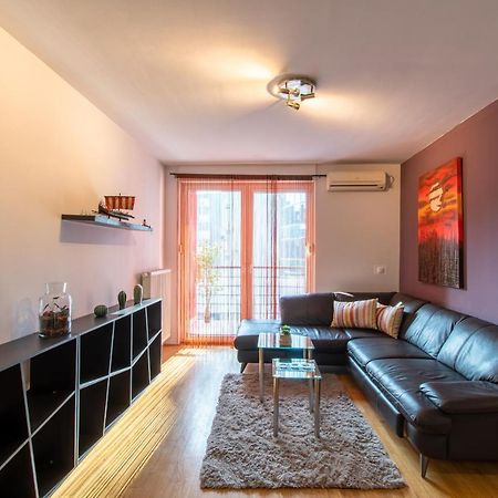 Flexible Selfcheckins 31 - Zagreb - Garage - Loggia - New Apartman Kültér fotó