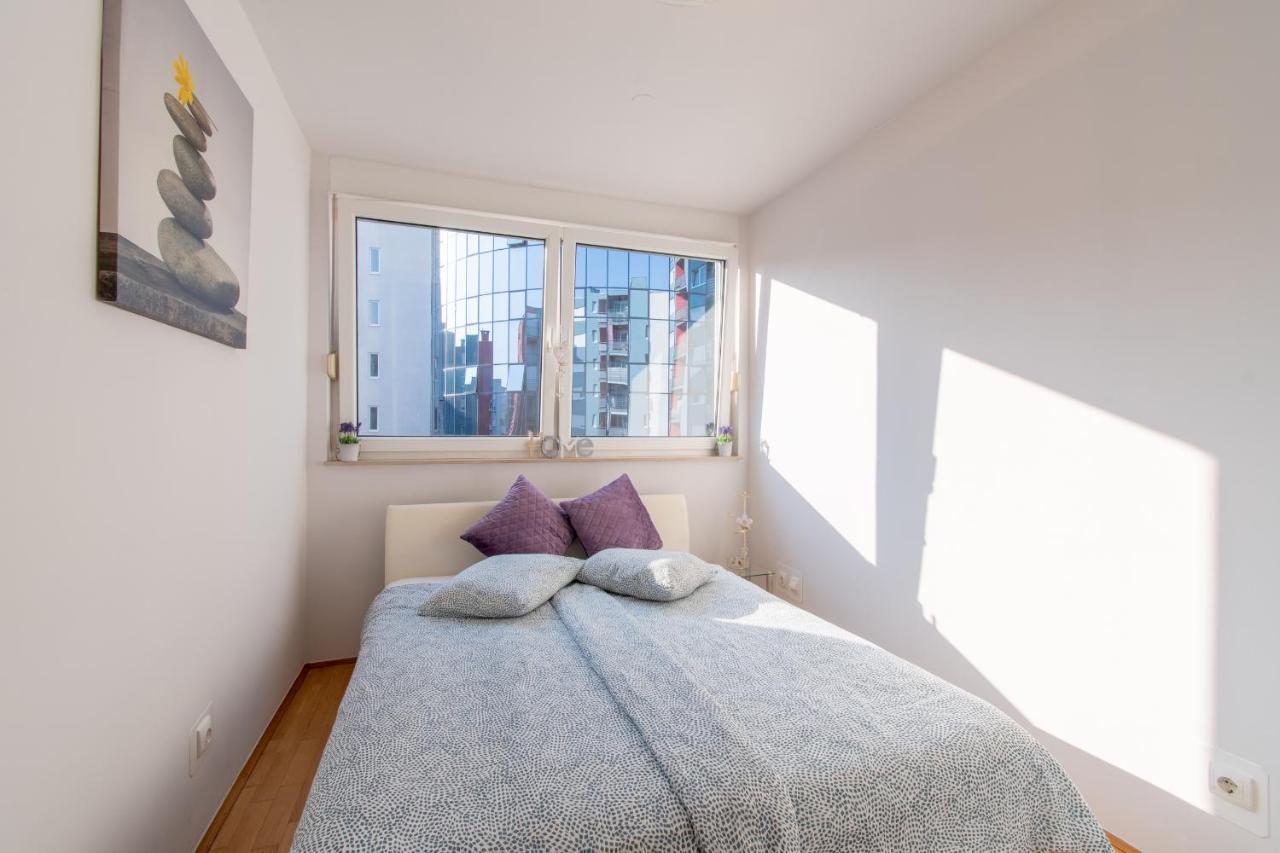 Flexible Selfcheckins 31 - Zagreb - Garage - Loggia - New Apartman Kültér fotó